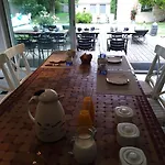 Bed & Breakfast Les Hotes Du Paradis Forges (Charente-Maritime)