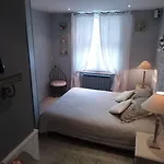 Les Hotes Du Paradis
