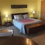 Les Hotes Du Paradis Bed & Breakfast Forges (Charente-Maritime)