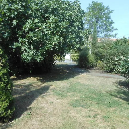 Bed & Breakfast Les Hotes Du Paradis Forges (Charente-Maritime)