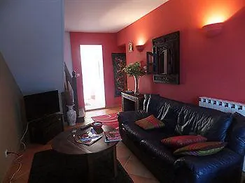 Les Hotes Du Paradis