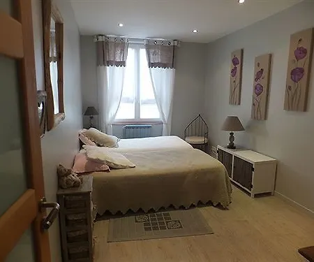 Les Hotes Du Paradis Bed & Breakfast Forgès