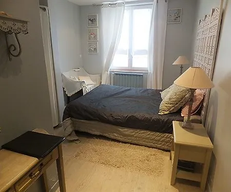 Les Hotes Du Paradis Bed & Breakfast
