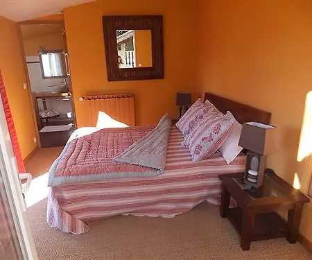 Les Hotes Du Paradis Bed & Breakfast *