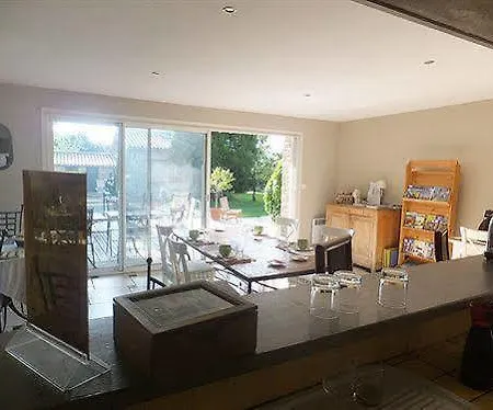 Bed & Breakfast Les Hotes Du Paradis 3*